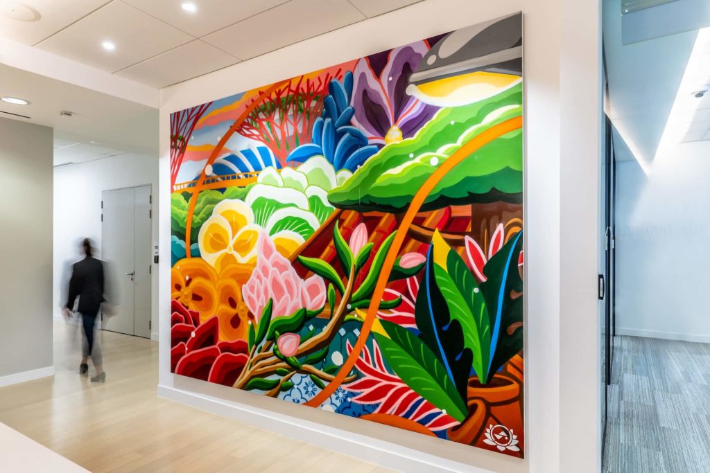 A large-scale colourful piece enriches the arrival experience at this Fortune 100 Global Law Firm. (Designed by One Space)